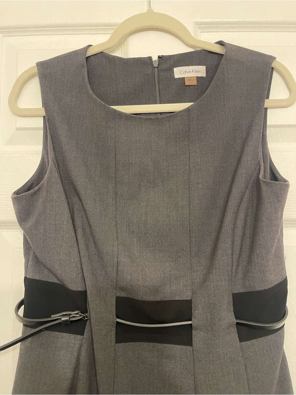Calvin Klein Gray Sleeveless Fit & Flare Dress with Black and Cream Bands - Picture 2 of 4